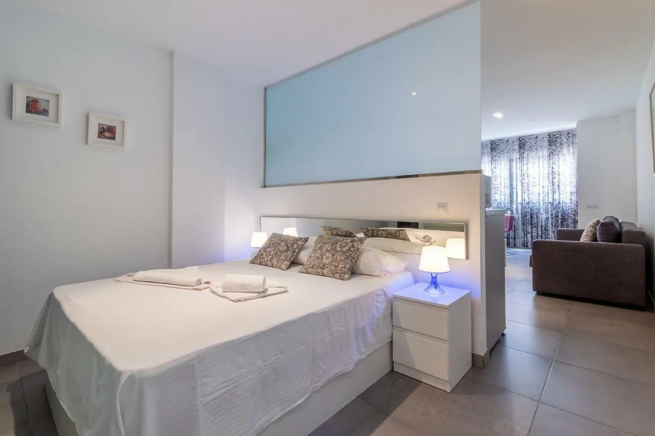 Апартаменты Flatguest Santa Catalina + Beach + Central + Wifi Лас-Пальмас-де-Гран-Канария